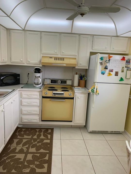 Recently Sold: $94,500 (2 beds, 2 baths, 991 Square Feet)
