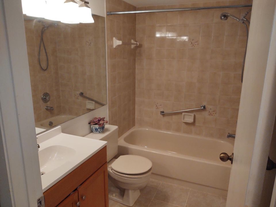 Недавно арендовано: $1,450 (2 спален, 2 ванн, 1018 Квадратных фут)