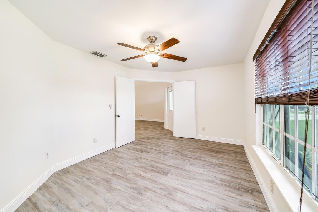 Recently Sold: $425,000 (3 beds, 2 baths, 1230 Square Feet)