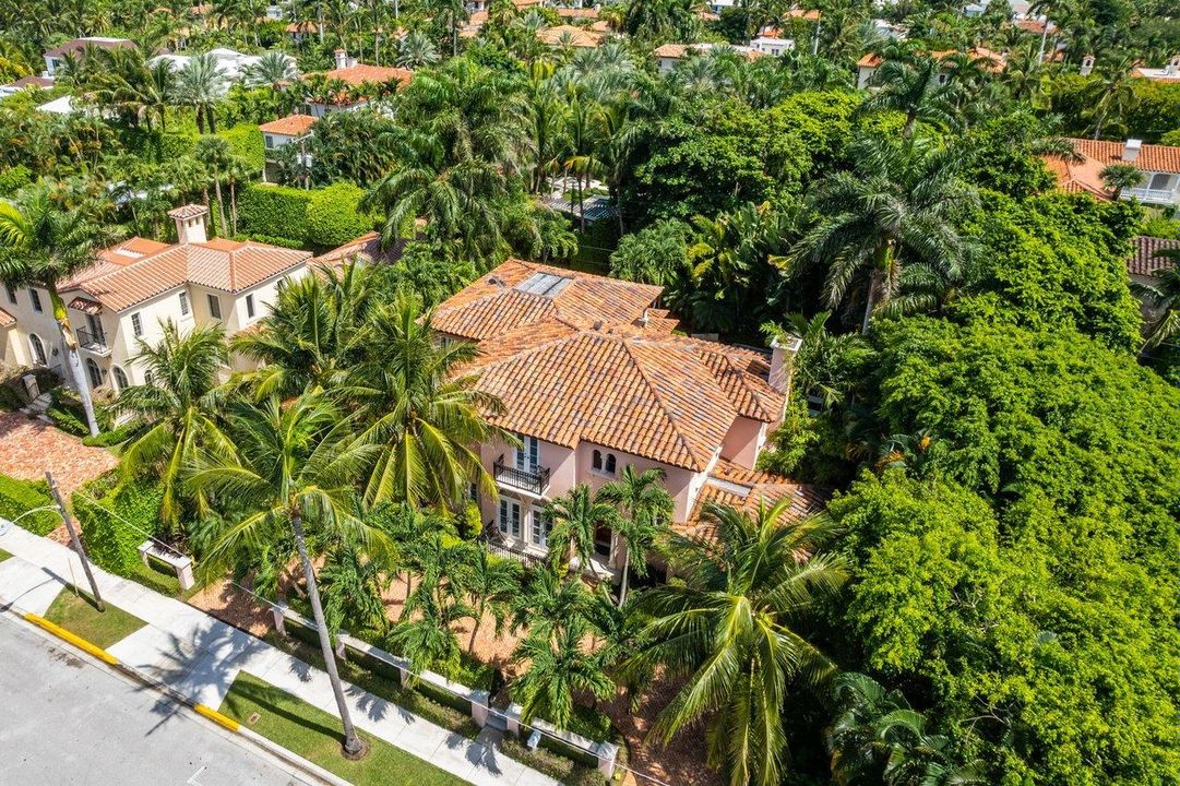 Vendido Recientemente: $9,650,000 (4 camas, 6 baños, 4116 Pies cuadrados)