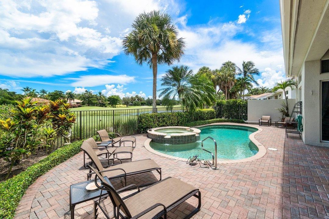 Recently Sold: $875,000 (4 beds, 3 baths, 3826 Square Feet)