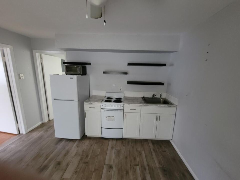 Recientemente alquilado: $900 (1 camas, 1 baños, 500 Pies cuadrados)