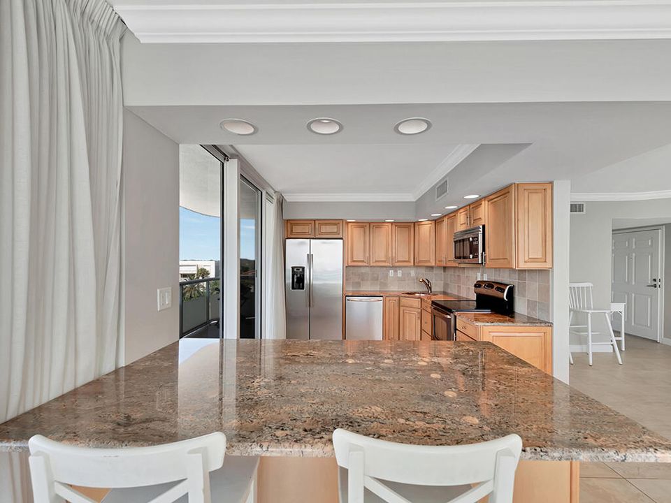 Activo con contrato: $875,000 (2 camas, 2 baños, 1112 Pies cuadrados)