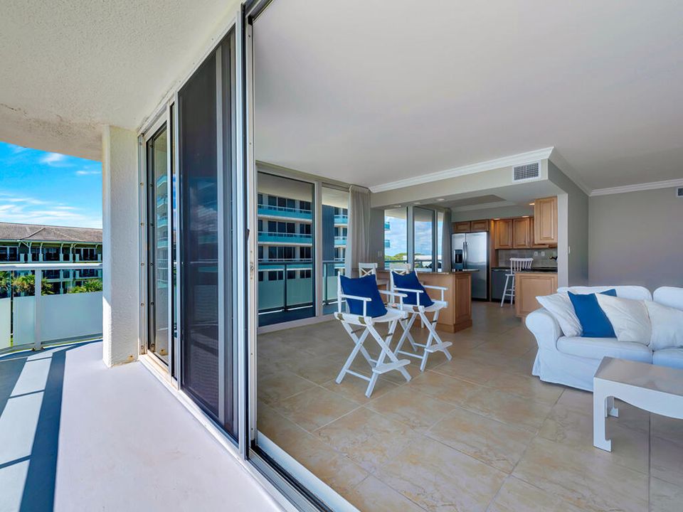 Activo con contrato: $875,000 (2 camas, 2 baños, 1112 Pies cuadrados)