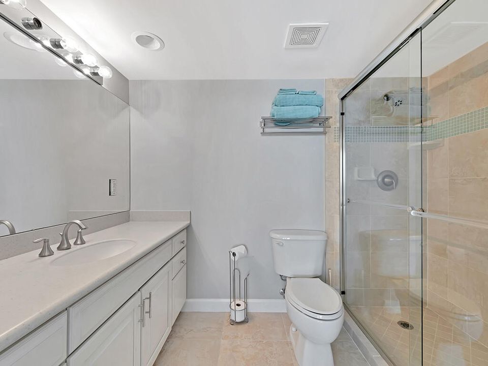 Activo con contrato: $875,000 (2 camas, 2 baños, 1112 Pies cuadrados)