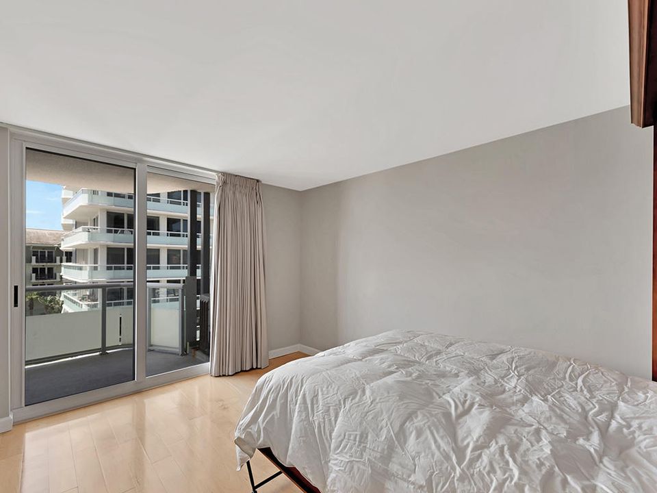 Activo con contrato: $875,000 (2 camas, 2 baños, 1112 Pies cuadrados)