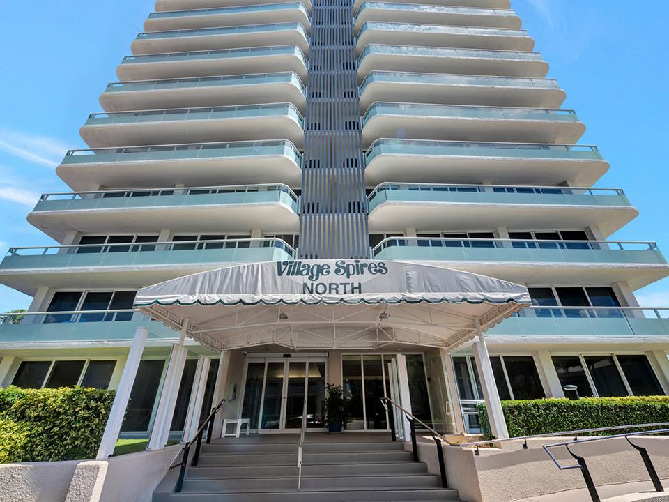 Activo con contrato: $875,000 (2 camas, 2 baños, 1112 Pies cuadrados)