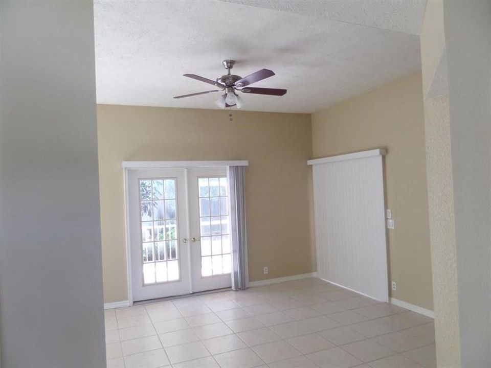 Recently Rented: $1,999 (3 beds, 2 baths, 1345 Square Feet)