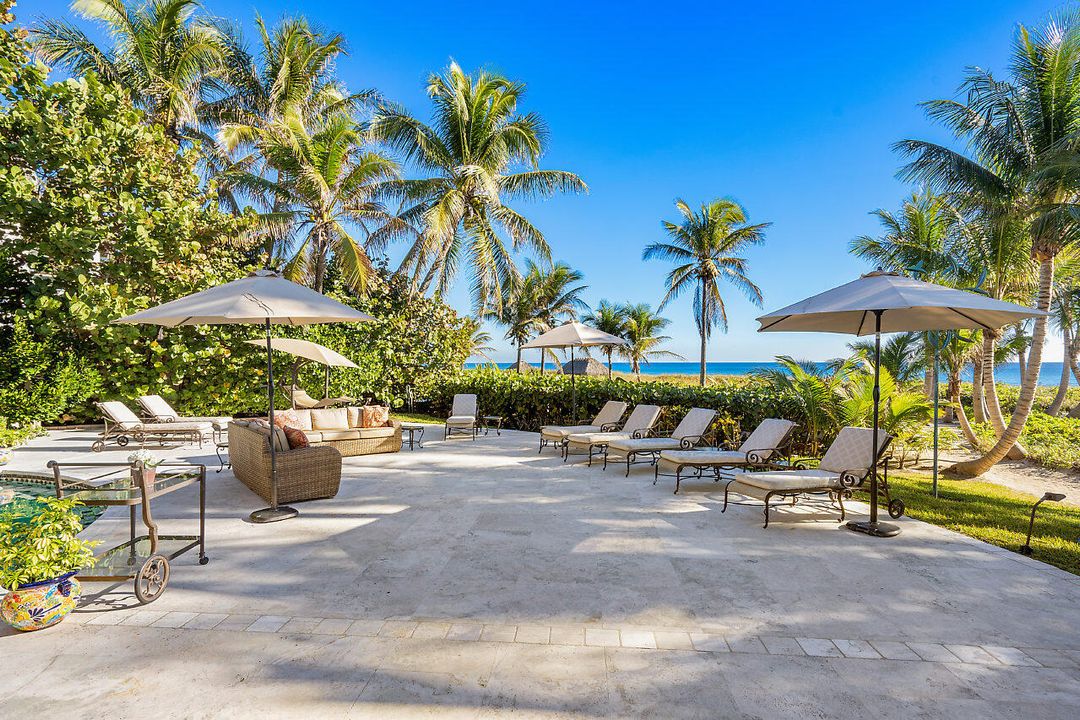 Recently Sold: $13,950,000 (6 beds, 6 baths, 6931 Square Feet)