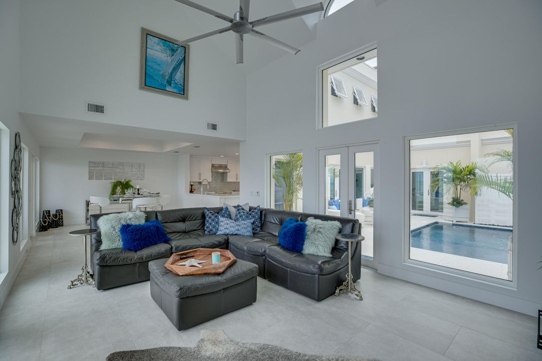 Recently Sold: $1,895,000 (3 beds, 3 baths, 2151 Square Feet)