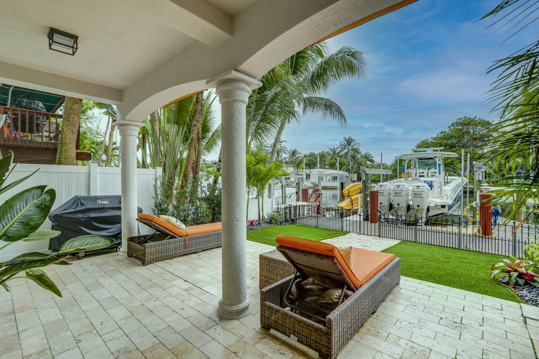 Recently Sold: $1,845,000 (3 beds, 3 baths, 2921 Square Feet)
