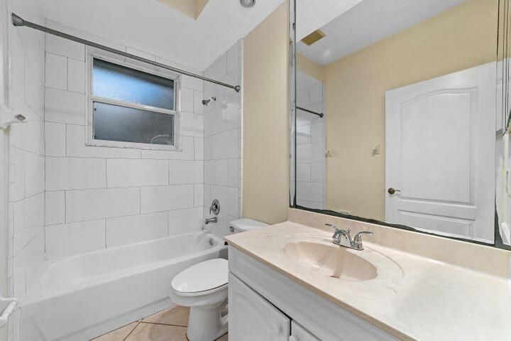 最近租的: $4,000 (4 贝兹, 3 浴室, 2586 平方英尺)