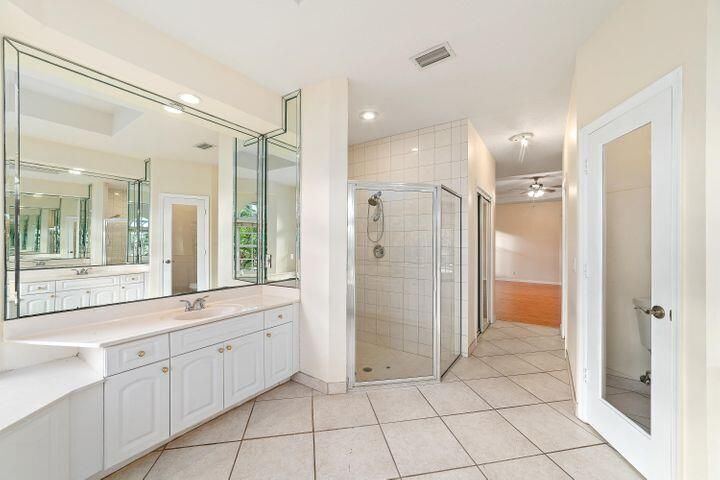 最近租的: $4,000 (4 贝兹, 3 浴室, 2586 平方英尺)