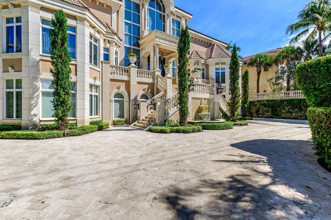 Recently Sold: $25,000,000 (6 beds, 7 baths, 9052 Square Feet)