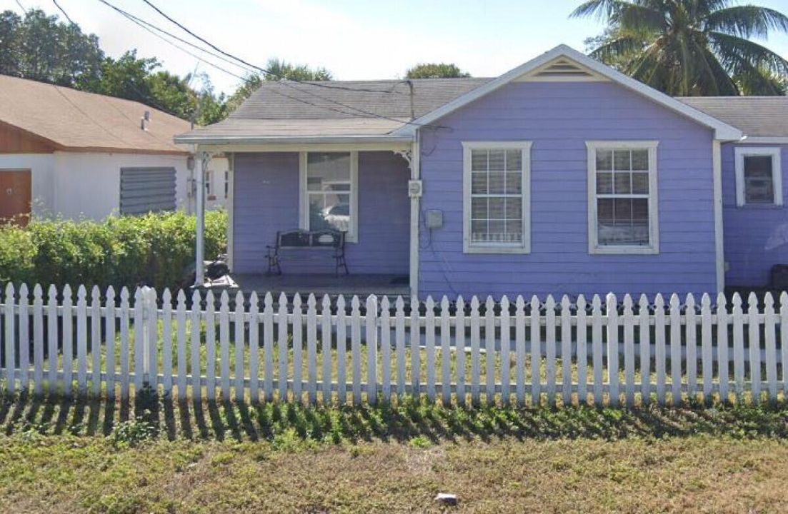 Recently Sold: $118,000 (3 beds, 1 baths, 860 Square Feet)