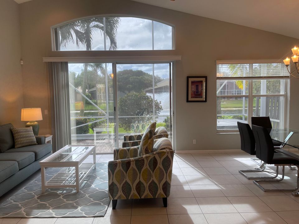 Recently Rented: $3,650 (3 beds, 3 baths, 2061 Square Feet)