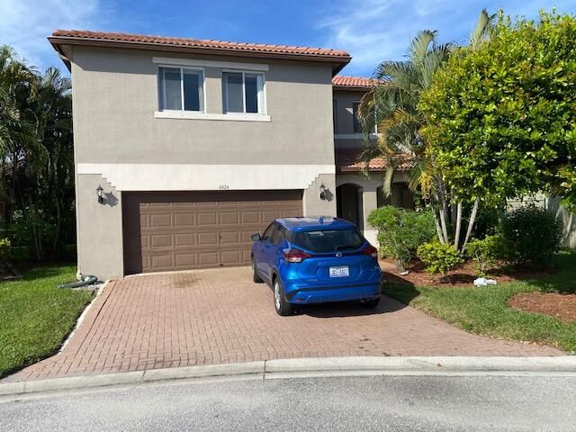 Recently Sold: $3,000 (4 beds, 3 baths, 2594 Square Feet)