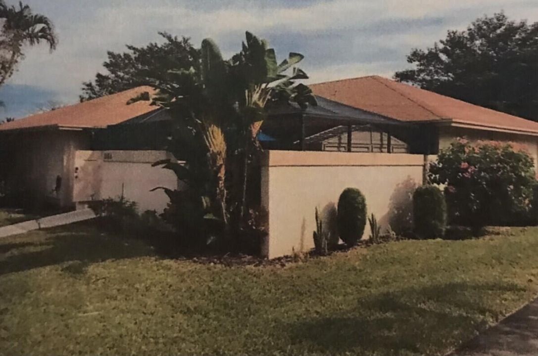 Vendido Recientemente: $295,000 (2 camas, 2 baños, 1224 Pies cuadrados)