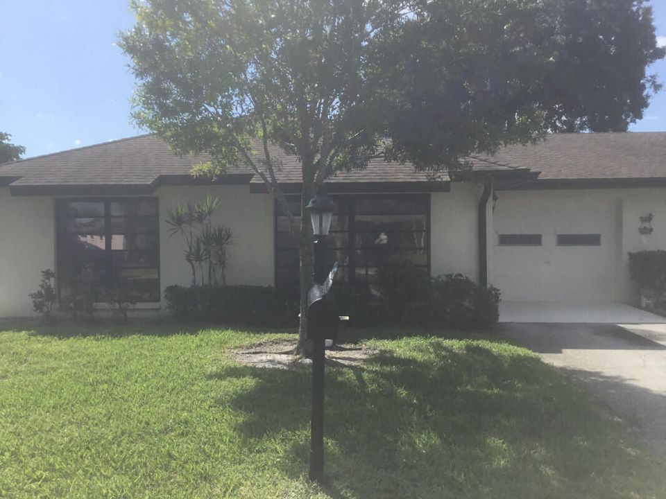 Recently Sold: $255,000 (2 beds, 2 baths, 1400 Square Feet)