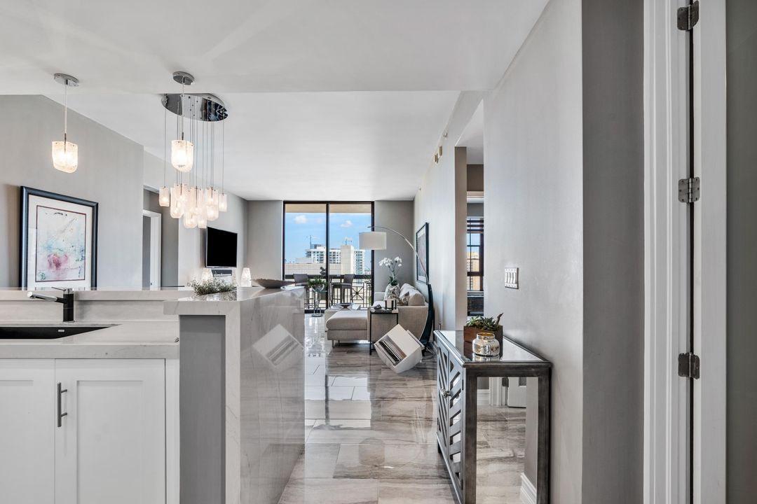 Recently Sold: $860,000 (2 beds, 2 baths, 1476 Square Feet)