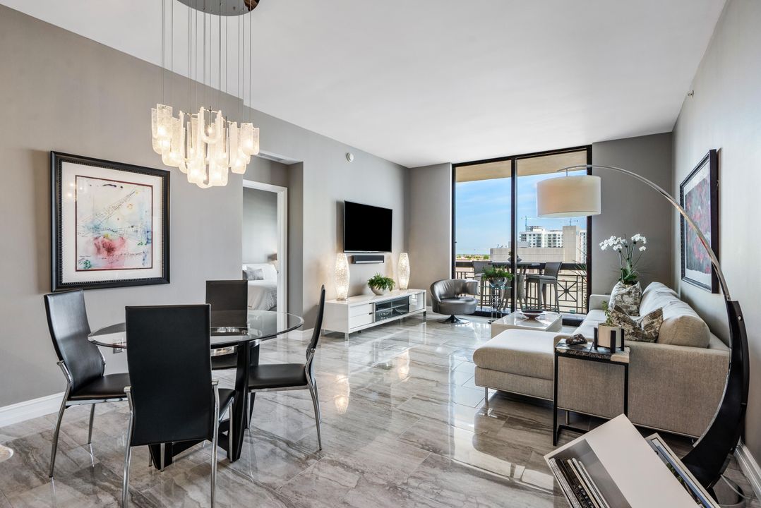 Recently Sold: $860,000 (2 beds, 2 baths, 1476 Square Feet)