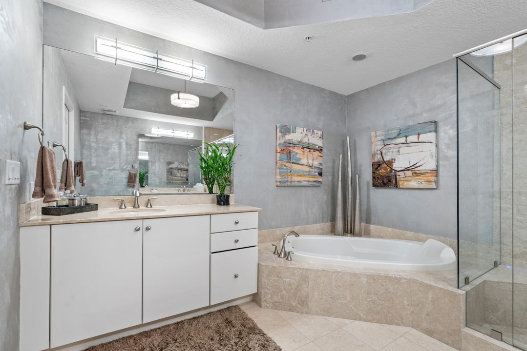 Recently Sold: $860,000 (2 beds, 2 baths, 1476 Square Feet)