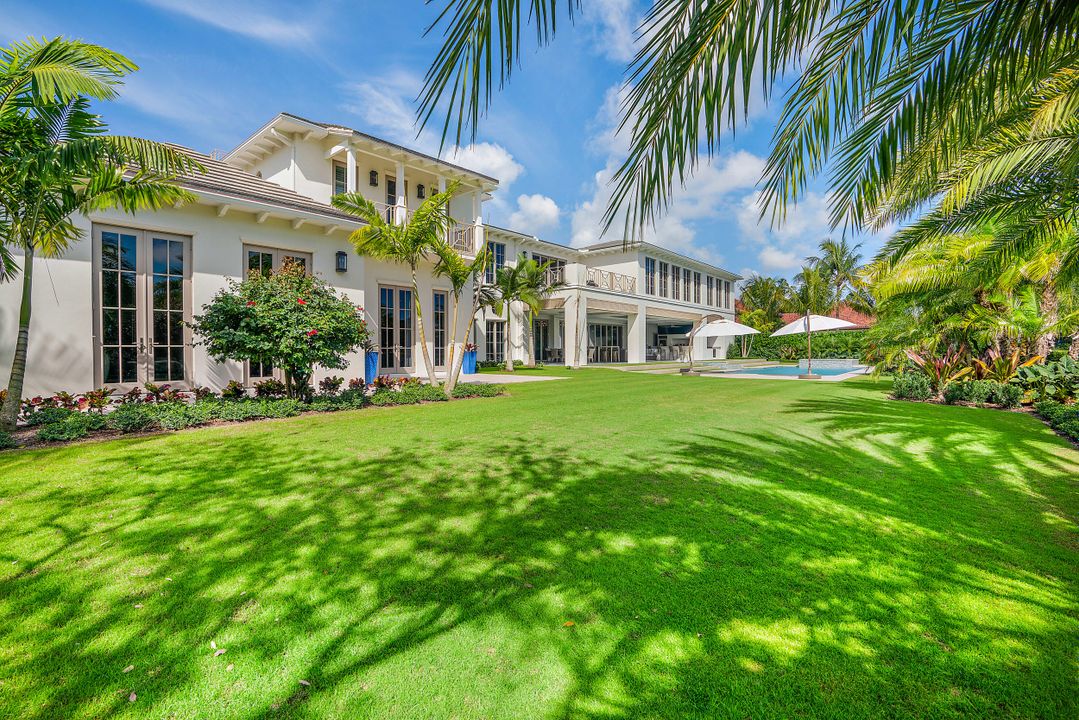 Recently Sold: $12,650,000 (6 beds, 8 baths, 11269 Square Feet)