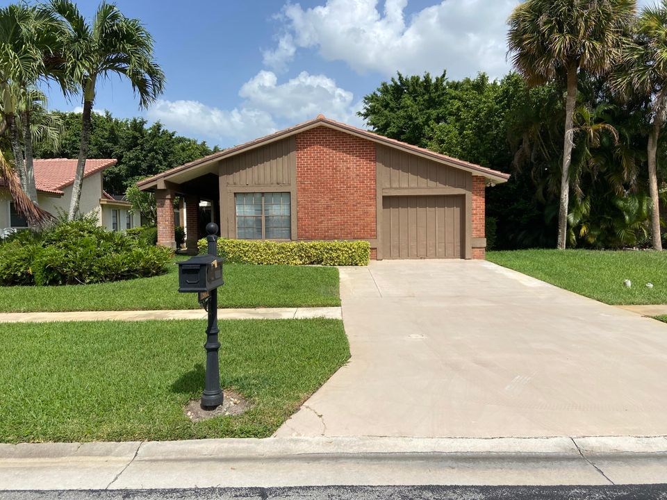 Recently Sold: $485,000 (3 beds, 2 baths, 1486 Square Feet)