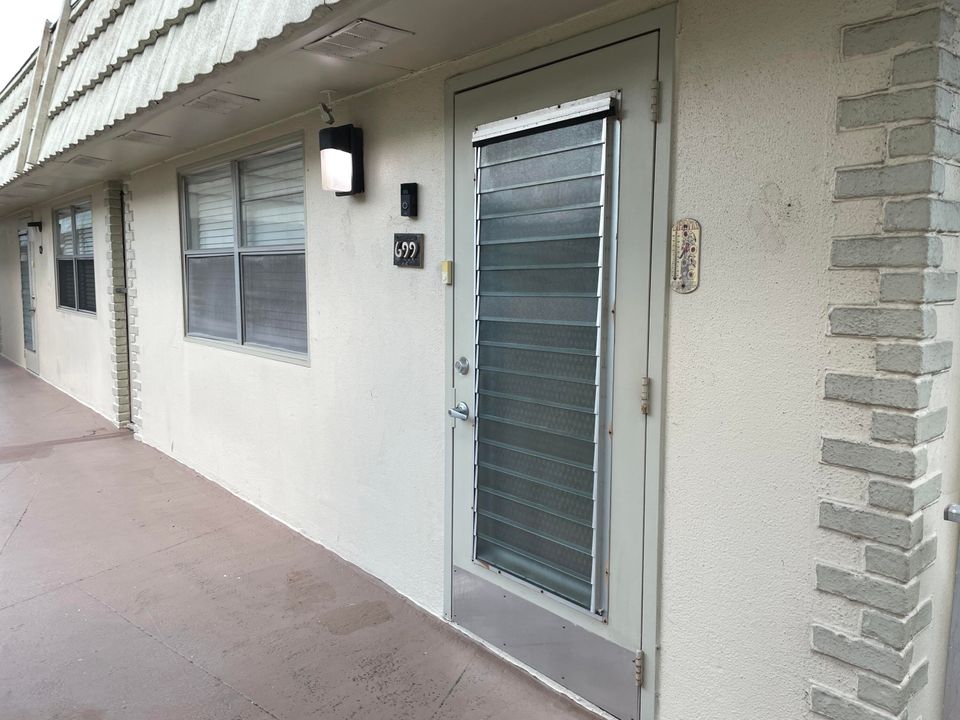 Recently Sold: $64,900 (1 beds, 1 baths, 760 Square Feet)