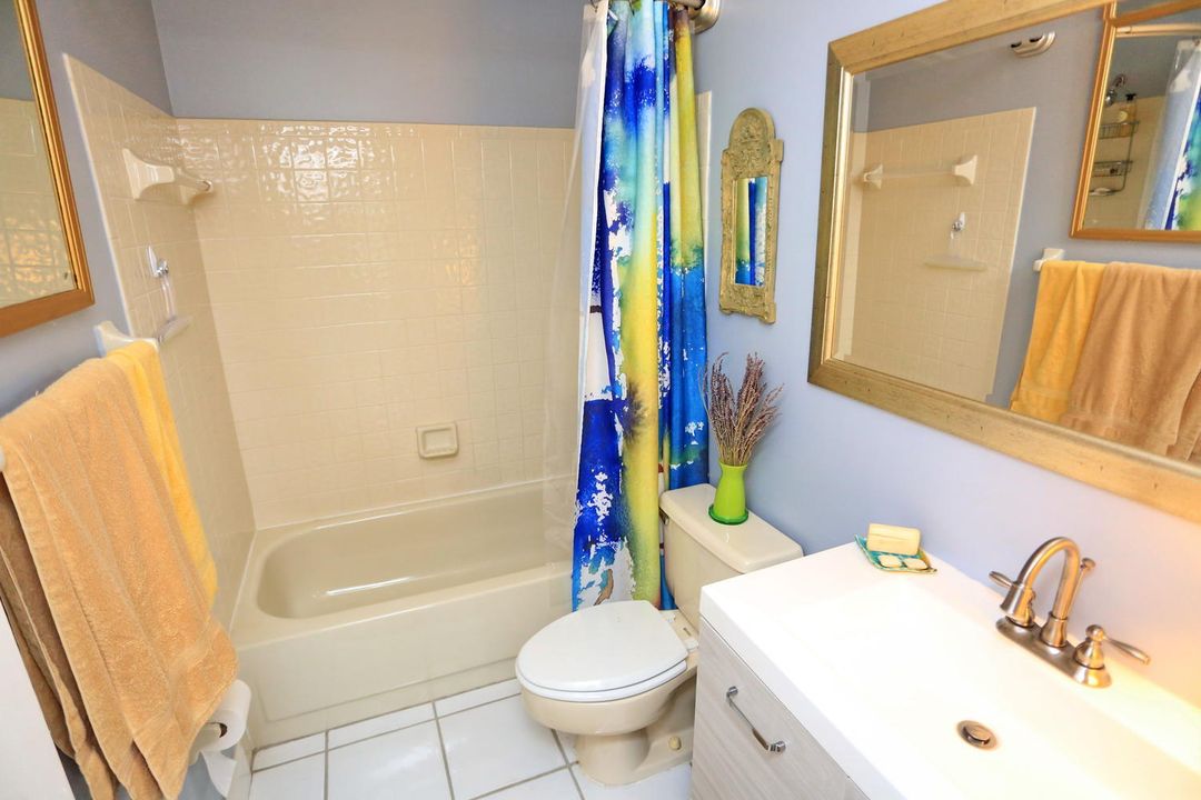 最近售出: $630,000 (3 贝兹, 2 浴室, 1588 平方英尺)