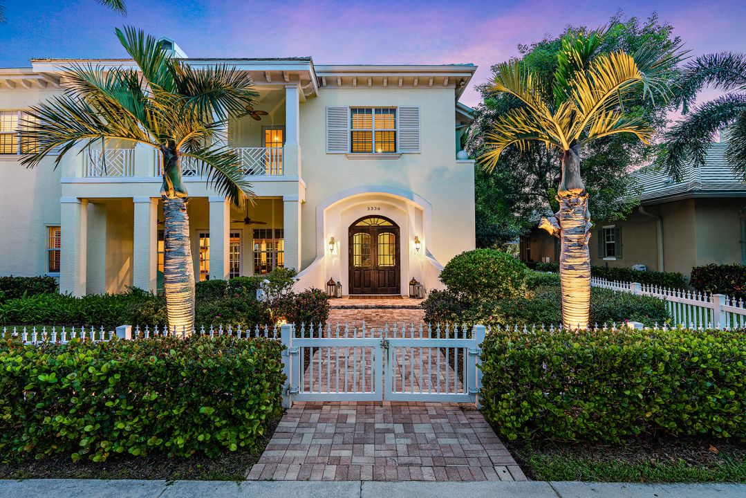 Recently Sold: $1,897,000 (4 beds, 4 baths, 5158 Square Feet)