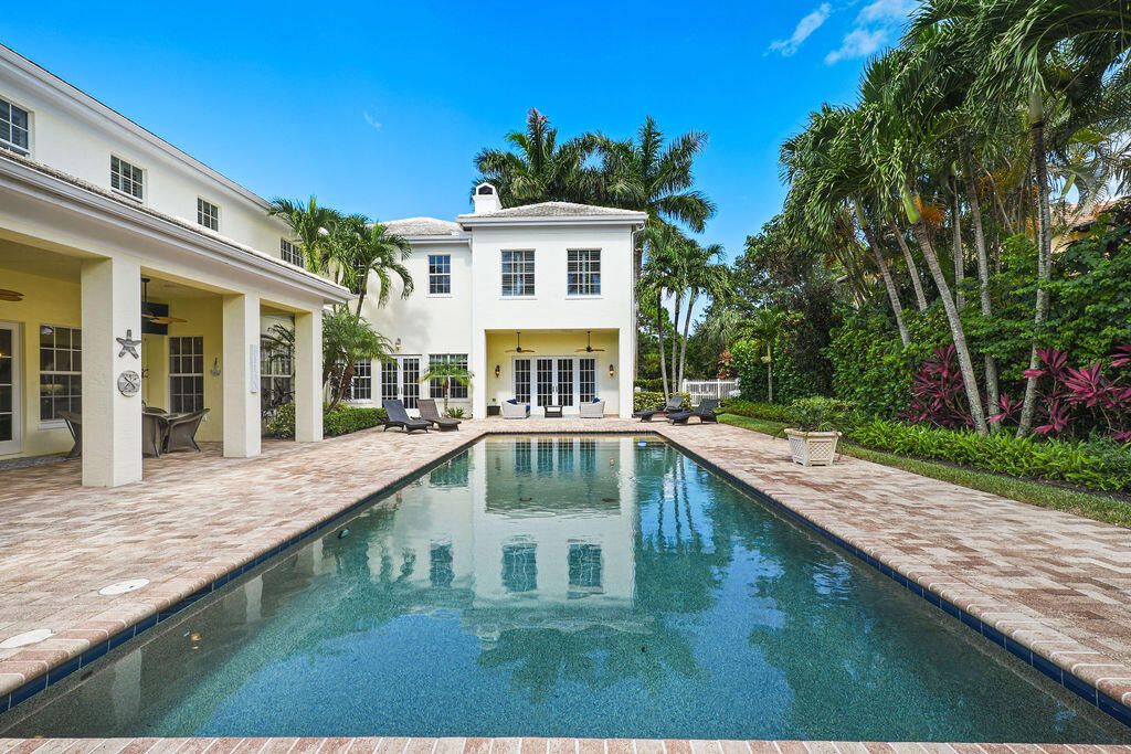 Recently Sold: $1,897,000 (4 beds, 4 baths, 5158 Square Feet)