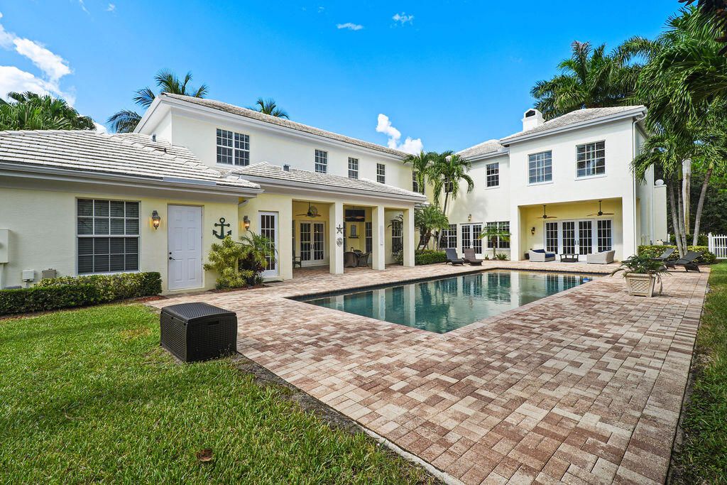 Recently Sold: $1,897,000 (4 beds, 4 baths, 5158 Square Feet)