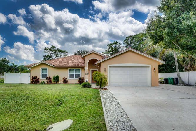 Vendido Recientemente: $349,900 (3 camas, 2 baños, 1785 Pies cuadrados)