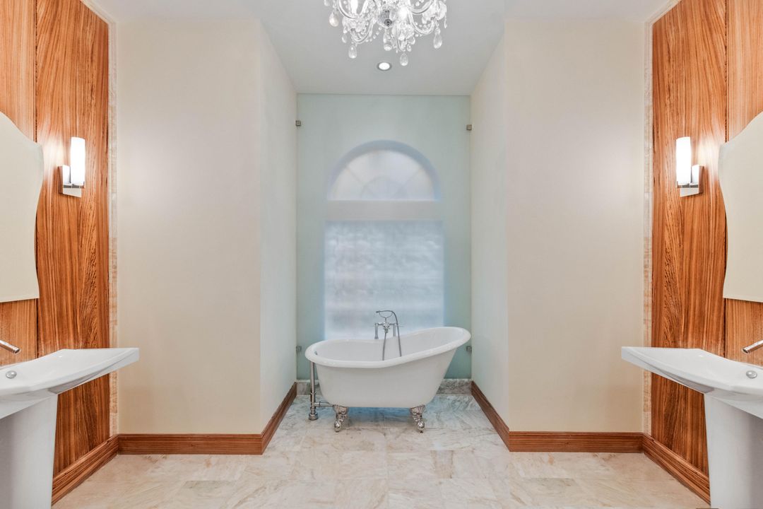 最近售出: $875,000 (3 贝兹, 3 浴室, 2791 平方英尺)