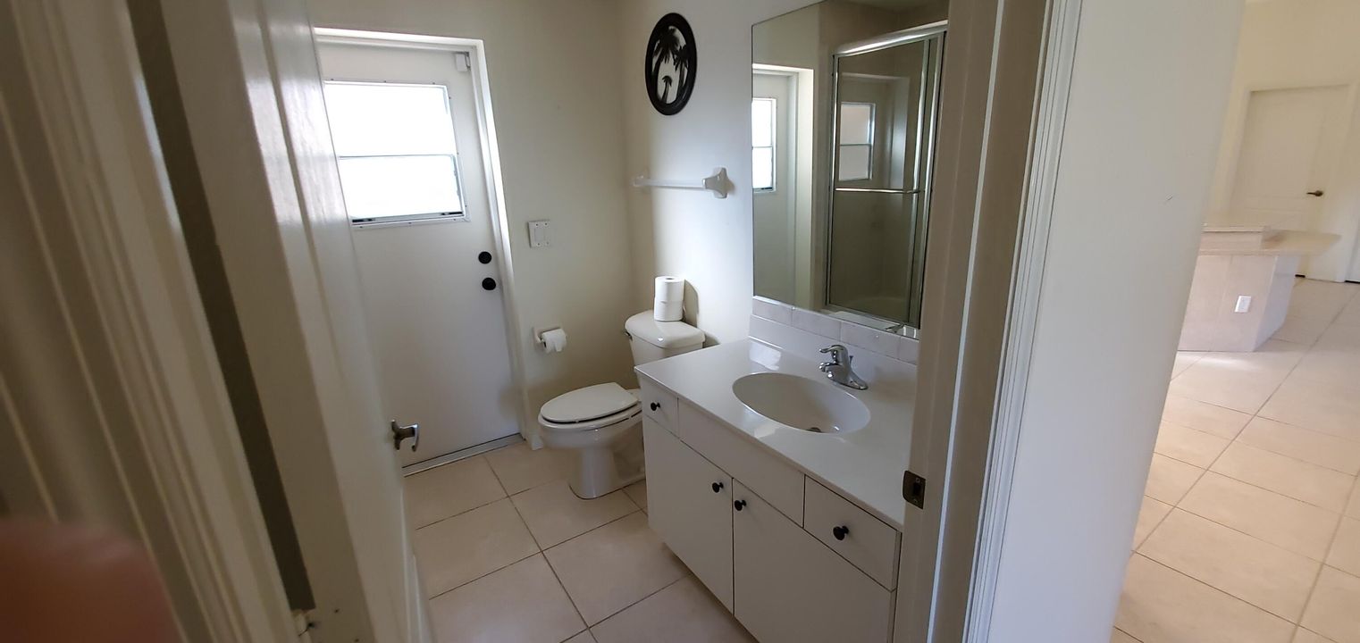 Недавно арендовано: $3,400 (4 спален, 2 ванн, 2224 Квадратных фут)