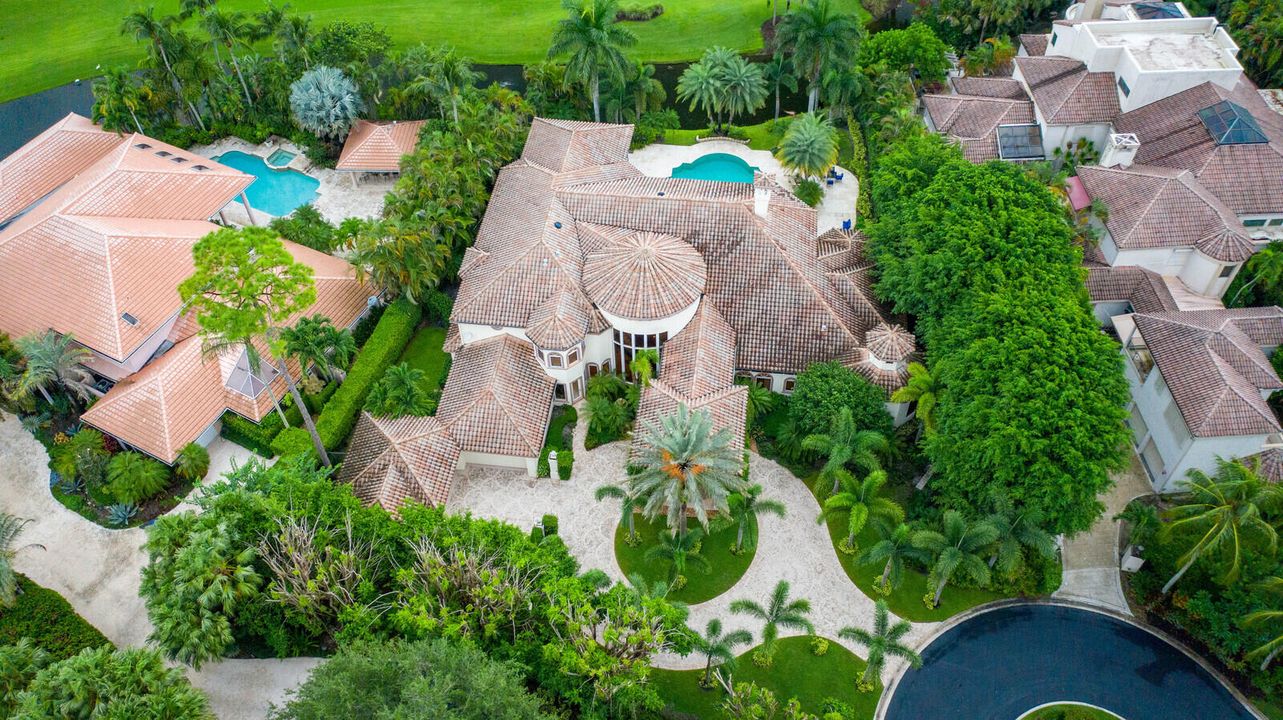 Recently Sold: $3,300,000 (5 beds, 7 baths, 7728 Square Feet)