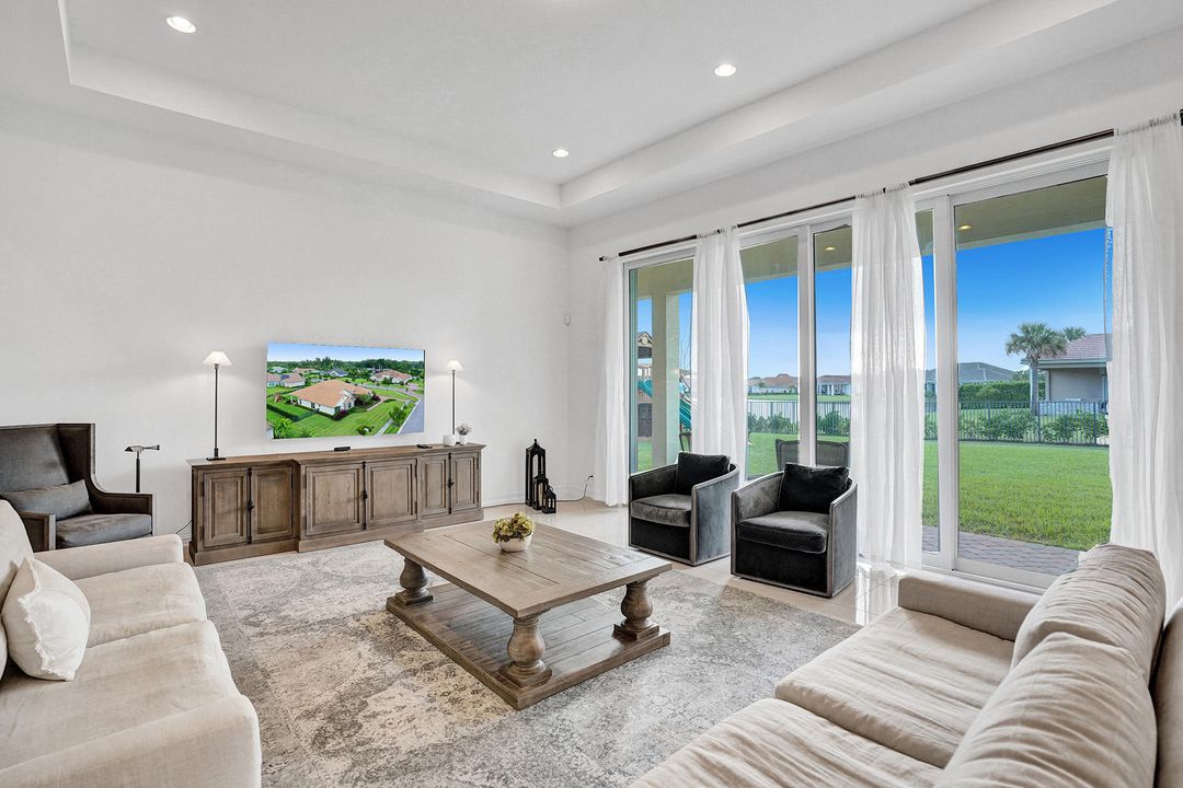 Recently Sold: $1,650,000 (4 beds, 3 baths, 4939 Square Feet)