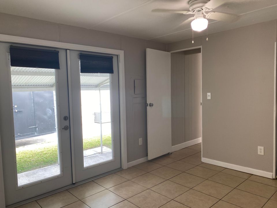 Recently Sold: $144,000 (2 beds, 2 baths, 792 Square Feet)