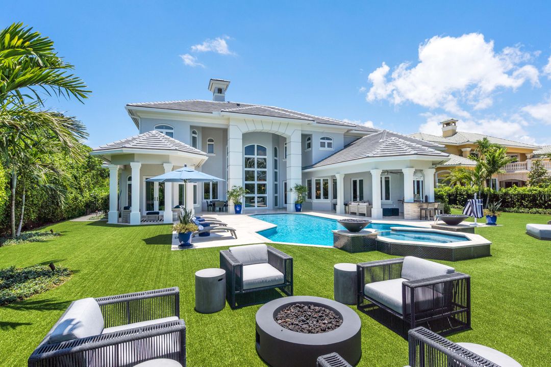 Recently Sold: $5,750,000 (5 beds, 5 baths, 5746 Square Feet)