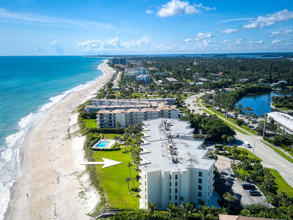 Recently Sold: $975,000 (3 beds, 3 baths, 1600 Square Feet)