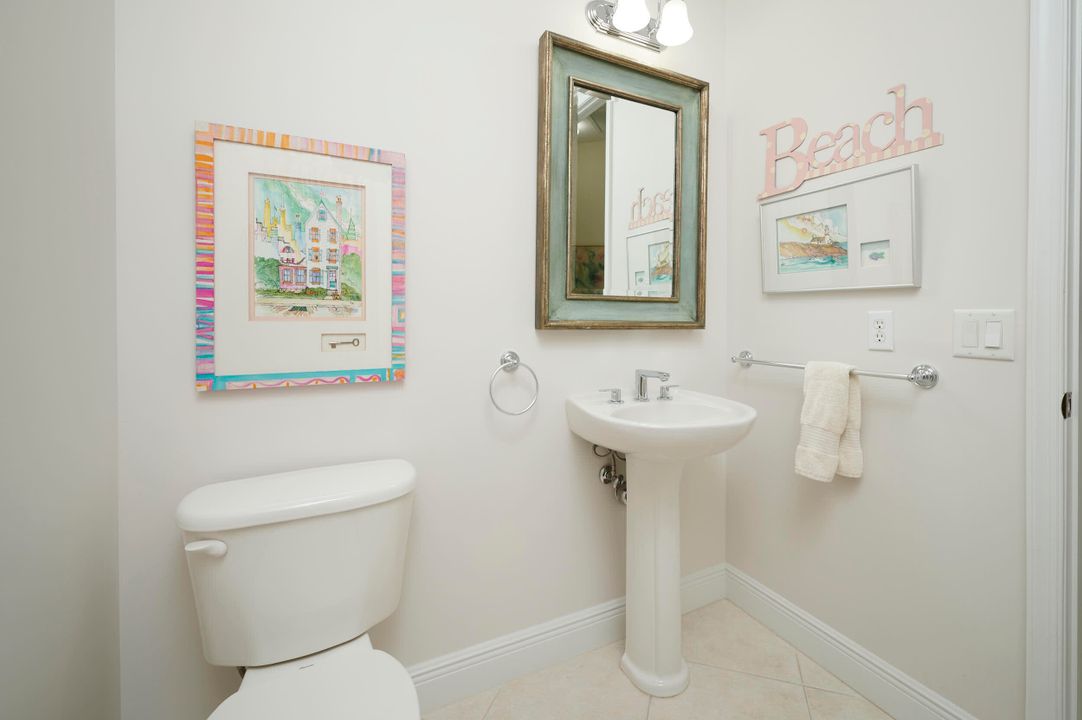 最近售出: $425,000 (3 贝兹, 3 浴室, 1920 平方英尺)