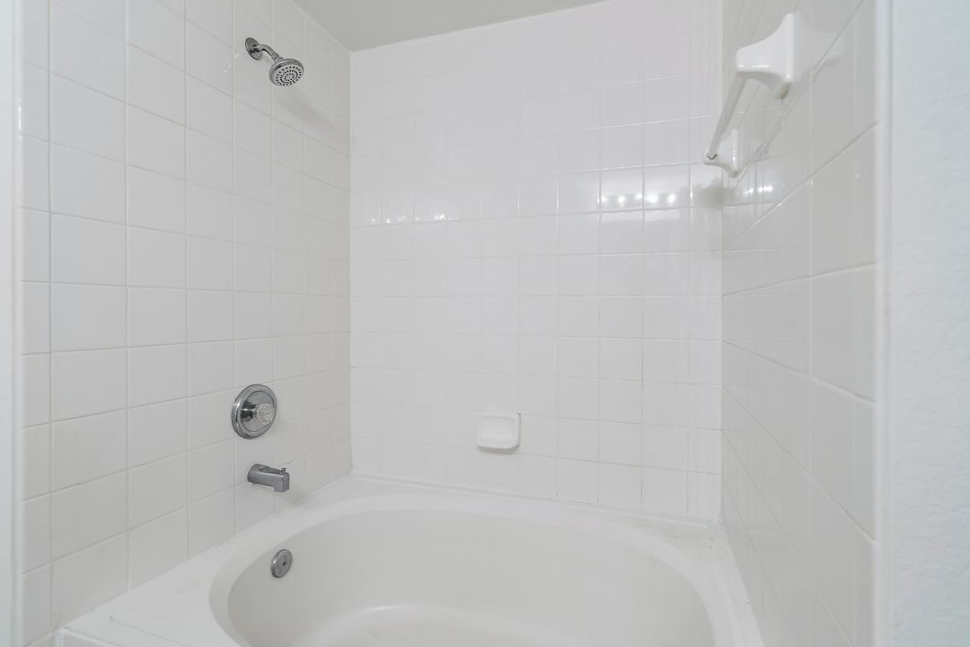 最近租的: $1,575 (1 贝兹, 1 浴室, 768 平方英尺)