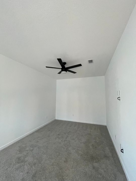 Active With Contract: $3,700 (3 beds, 2 baths, 2208 Square Feet)