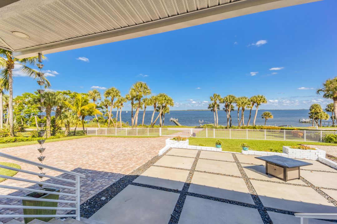 Recently Sold: $1,350,000 (3 beds, 2 baths, 3546 Square Feet)