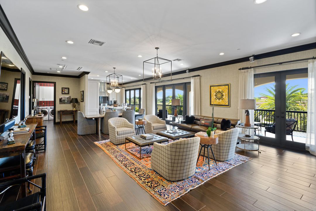 Recently Sold: $11,995,000 (5 beds, 6 baths, 3778 Square Feet)