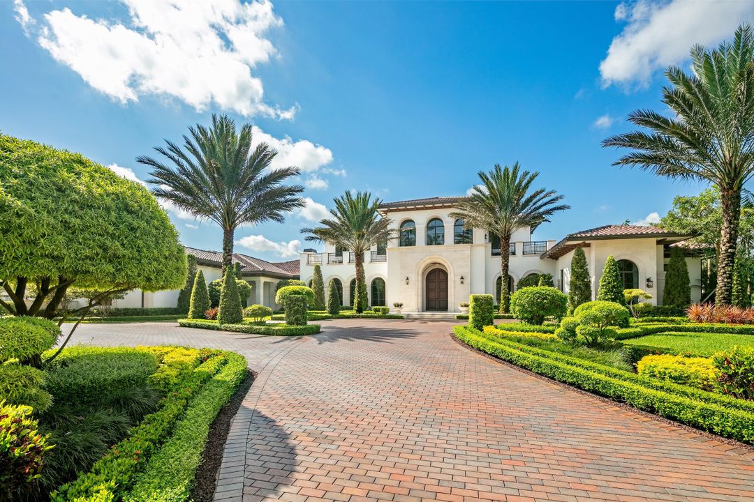 Recently Sold: $13,000,000 (7 beds, 8 baths, 12323 Square Feet)