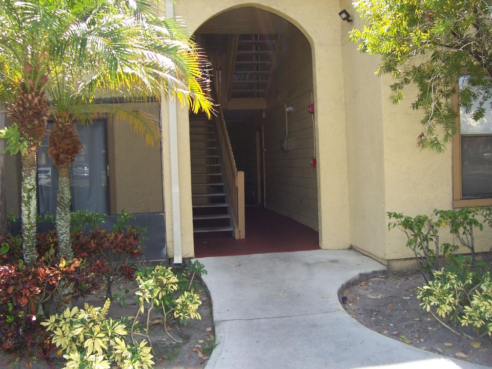 Недавно арендовано: $1,400 (2 спален, 1 ванн, 925 Квадратных фут)