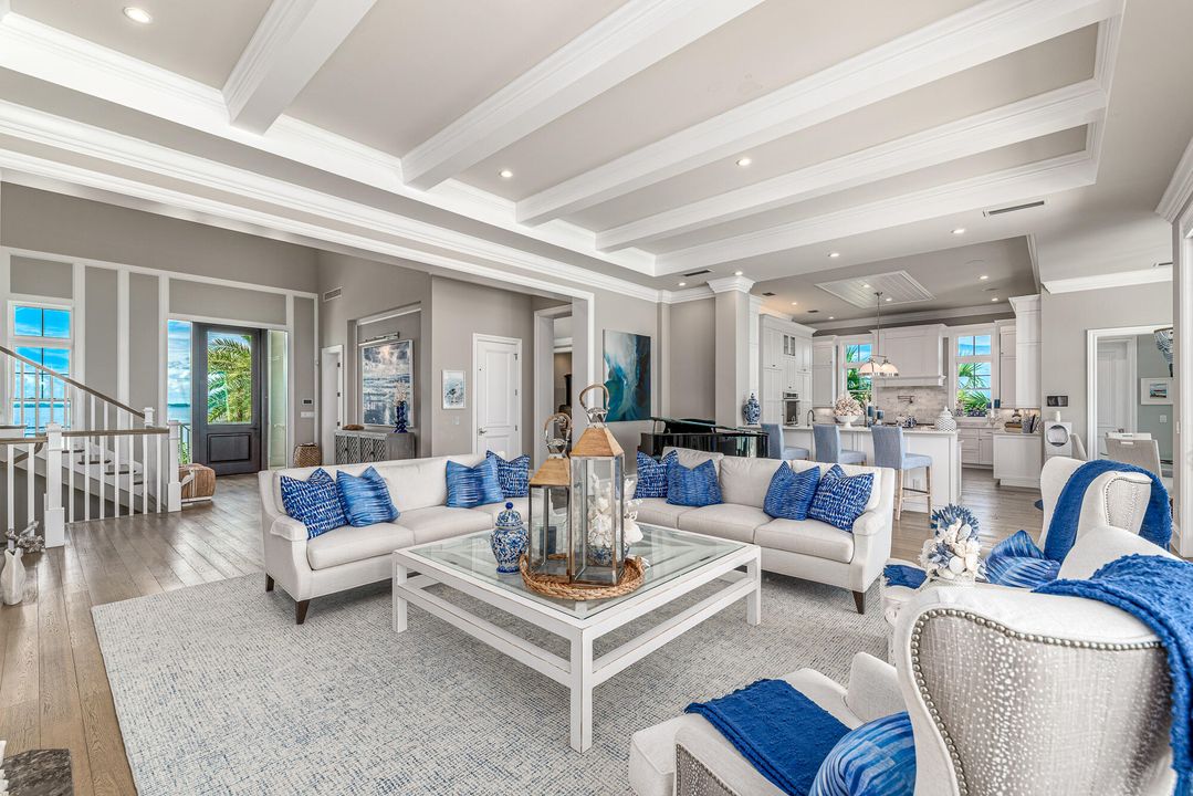 Recently Sold: $6,850,000 (5 beds, 5 baths, 5932 Square Feet)