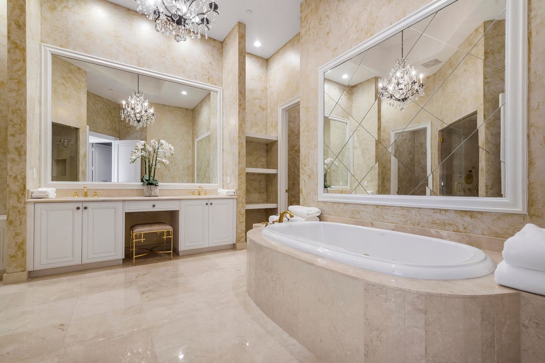 Недавно арендовано: $40,000 (4 спален, 4 ванн, 4951 Квадратных фут)